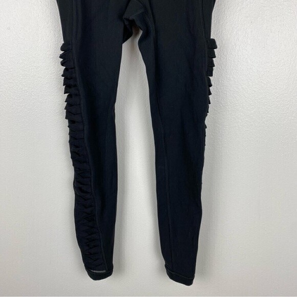 Athleta Salutation Stash Pocket Twist 7/8 Leggings Black Size XXS - Picture 5 of 9
